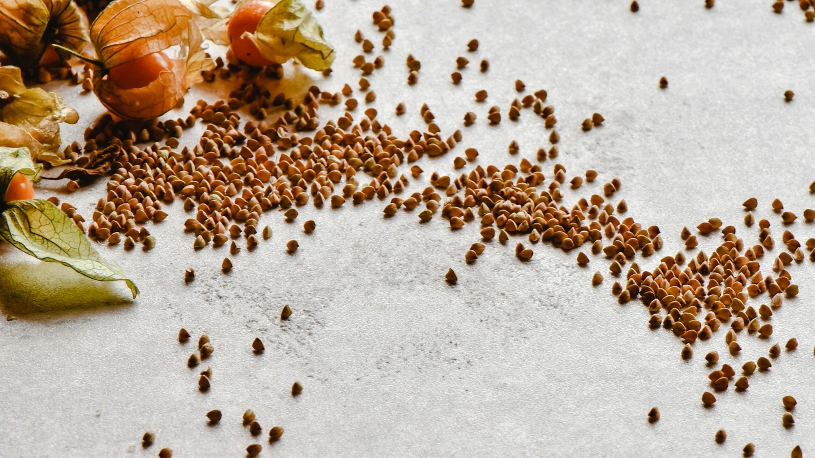 Natural Nutrition: How Whole Foods Support Long-Term Health 1 Natural nutrition with whole foods for long-term health